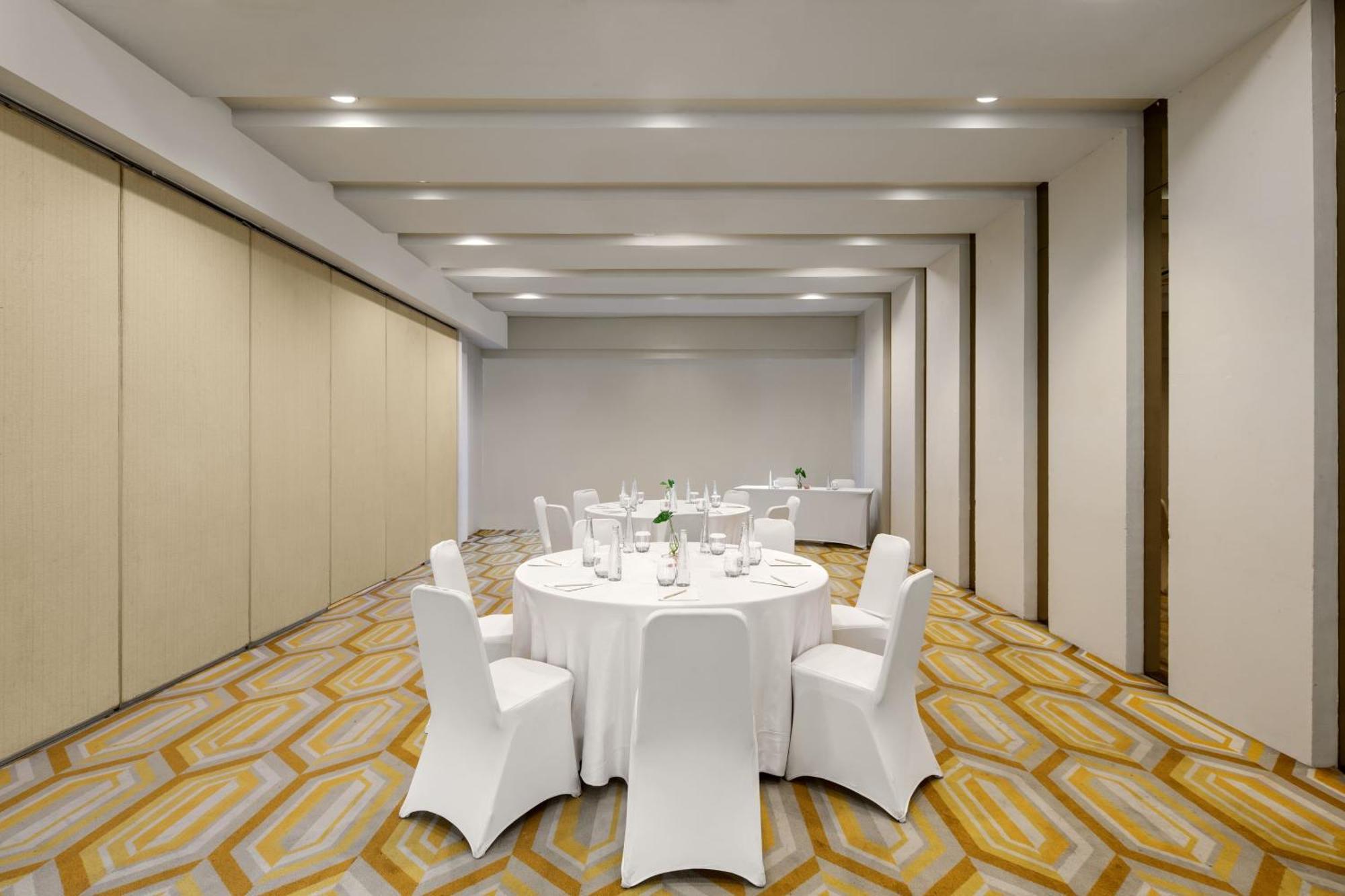 Hotel Santika Bsd City-Serpong Eksteriør bilde