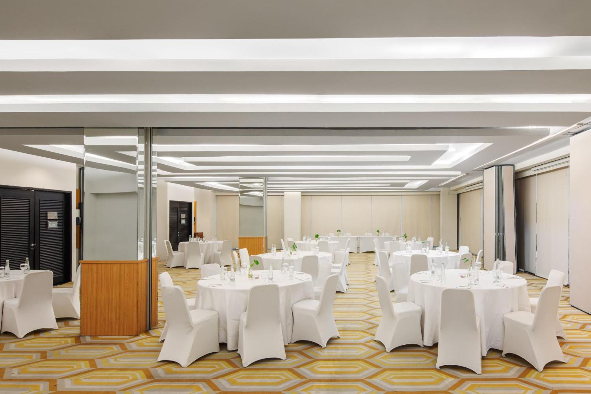 Hotel Santika Bsd City-Serpong Eksteriør bilde
