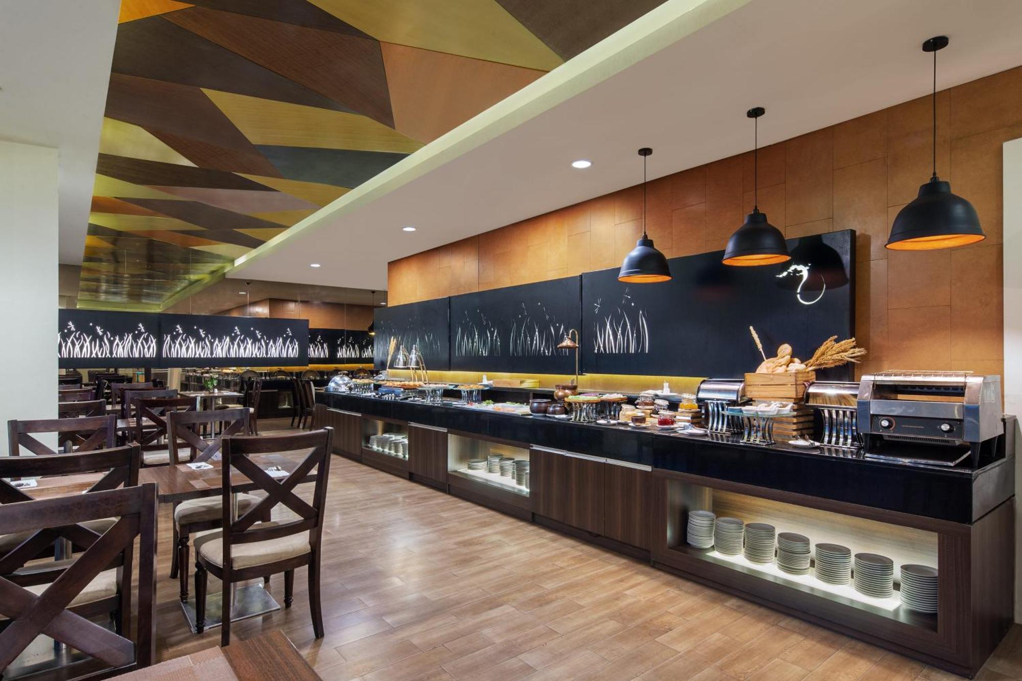 Hotel Santika Bsd City-Serpong Eksteriør bilde