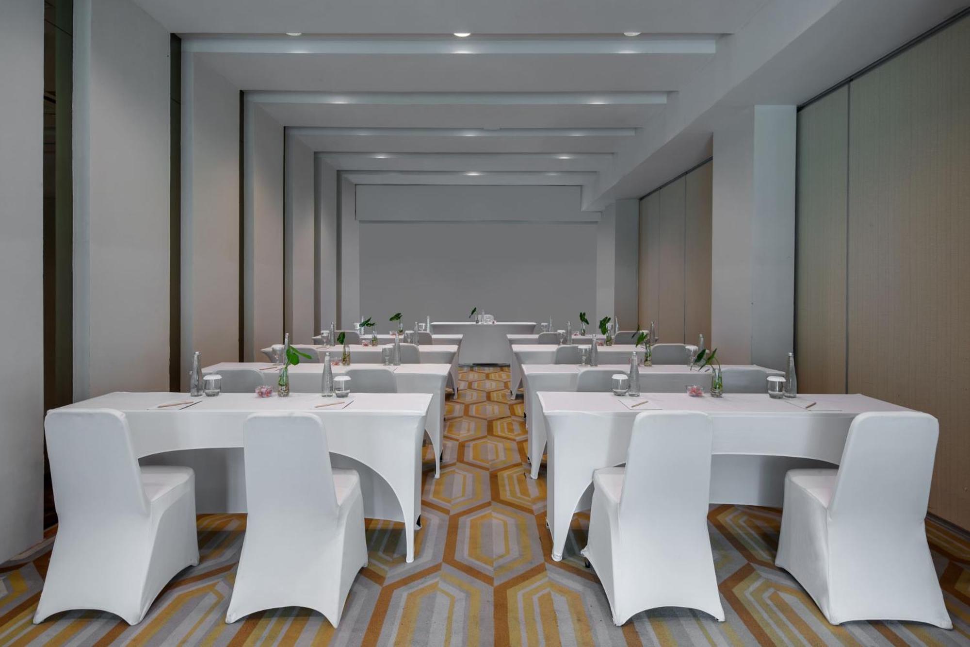 Hotel Santika Bsd City-Serpong Eksteriør bilde