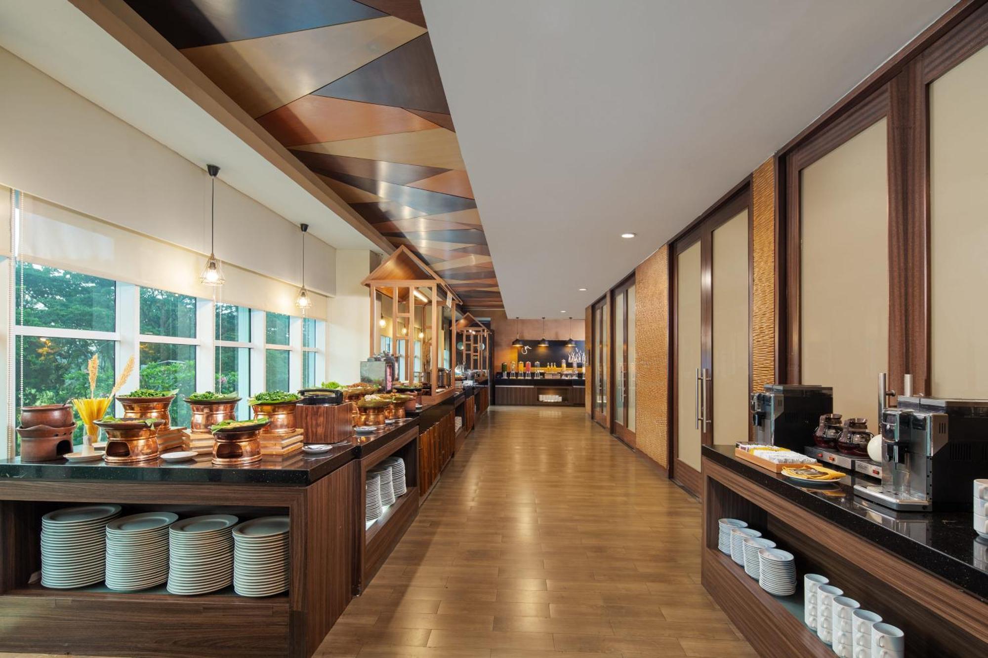 Hotel Santika Bsd City-Serpong Eksteriør bilde