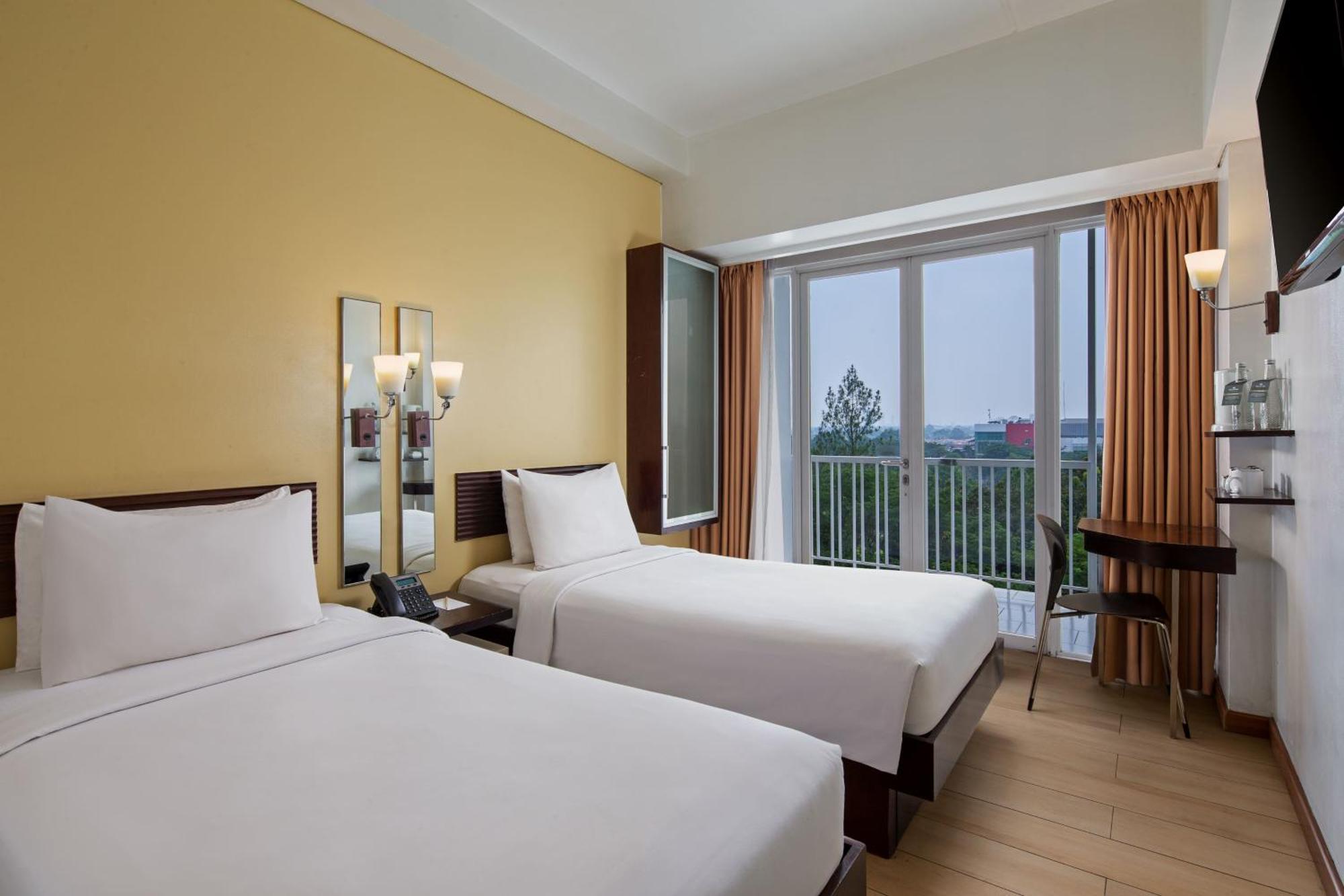 Hotel Santika Bsd City-Serpong Eksteriør bilde