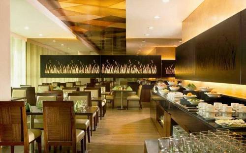Hotel Santika Bsd City-Serpong Eksteriør bilde